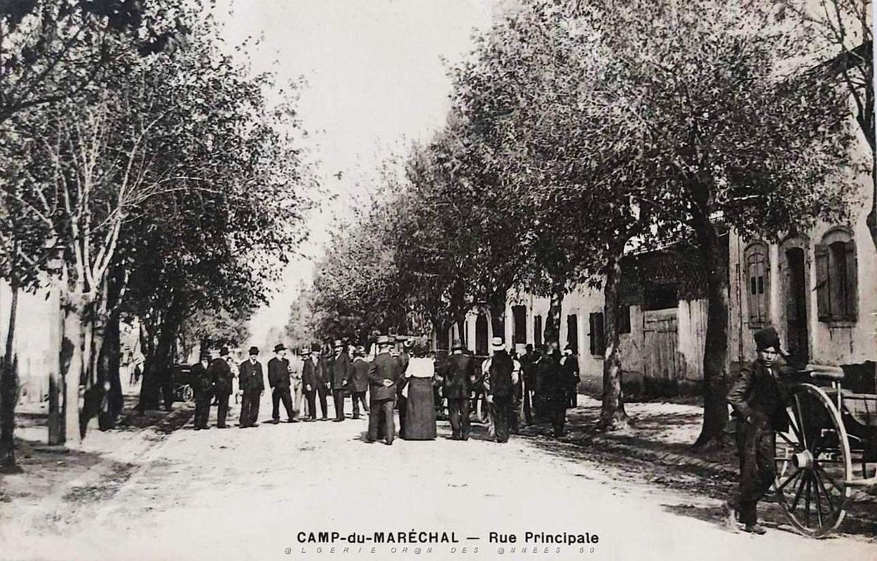953- Camp-du-Marechal - La Rue Pricipale.jpg